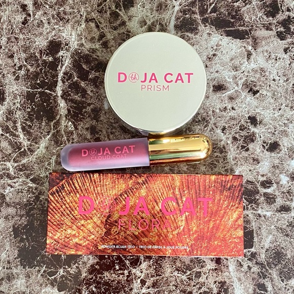✨Host Pick✨Doja Cat BH Cosmetics Bundle - Picture 1 of 14